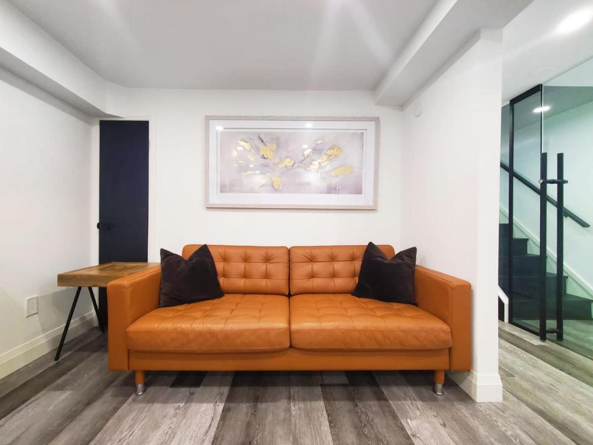 Renovated Guest Suite Near The Lake & High Park In Toronto! מראה חיצוני תמונה